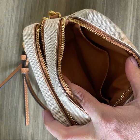 COPY - Tory Burch crossbody purse - Picture 4 of 6